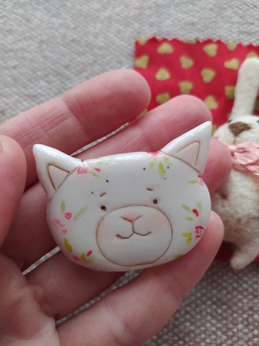 Мила брошка Котик ручна робота