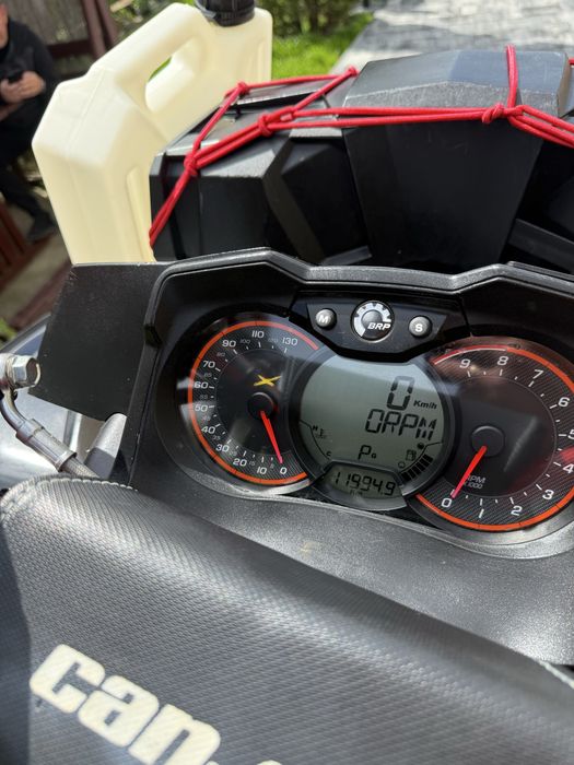 BRP XMR 1000 R обслужений.