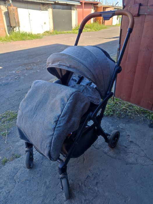 Продам дитячу коляску. Прогулянку