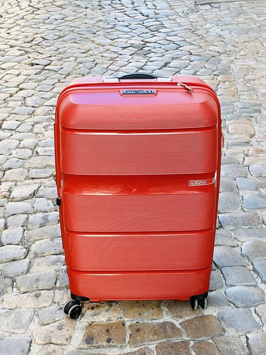 Nova Mala tamanho L - American Tourister Spinner