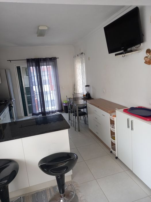 Quarto   Estoril (inf.só telefone)