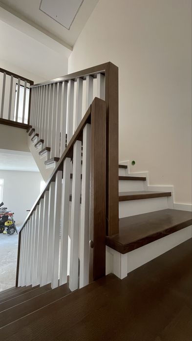 Деревʼяні сходи Обшивка сходів деревом Ясен Дуб