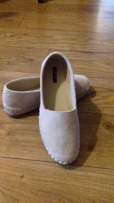 Espadryle, buty 38, jasny bez