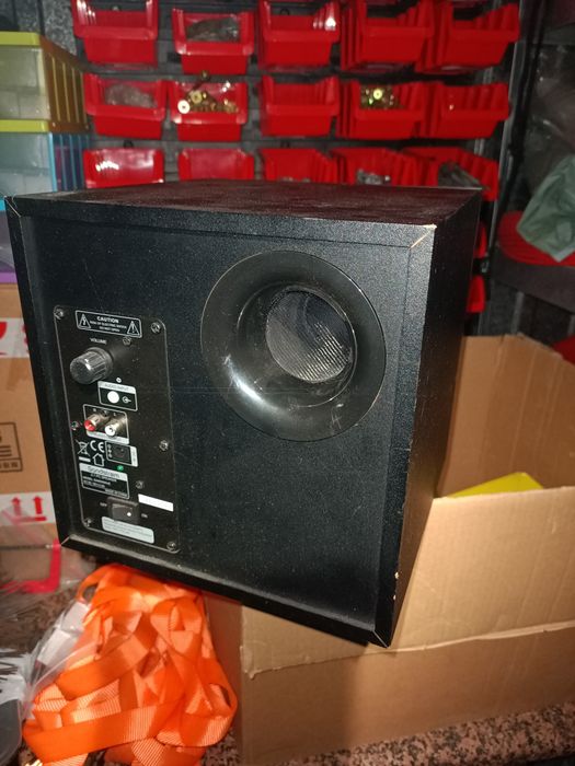 Subwoofer Soundstorm Sandwave 20W RMS, dwie satelity od Logitech