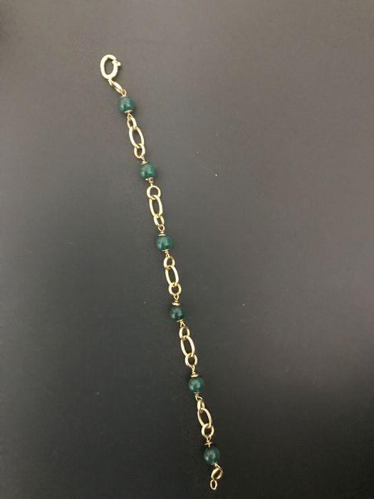 Pulseira com pedras de jade