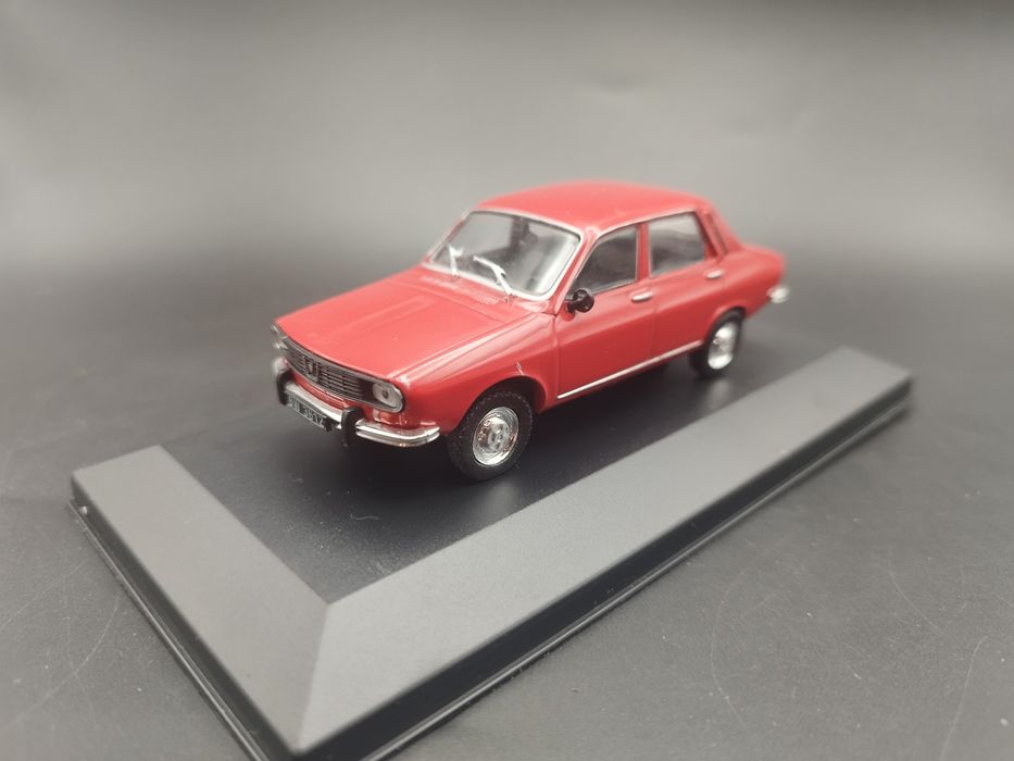 1:43 DeAgostini Dacia 1300 + gazetka gablotka zastęopcza
