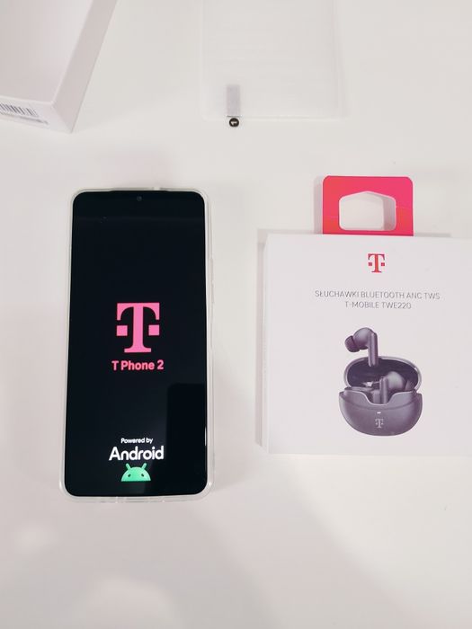 Smartfon T phone 2 NOWY + słuchawki