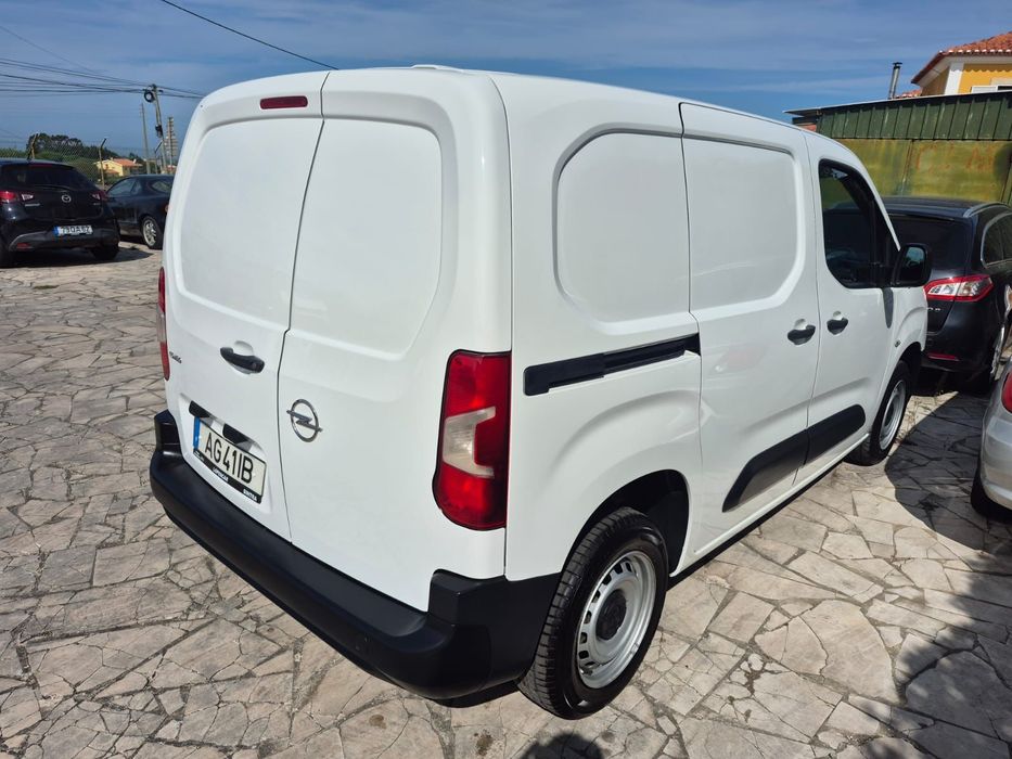 Opel Combo a diesel três lugares ano 2021 nacional