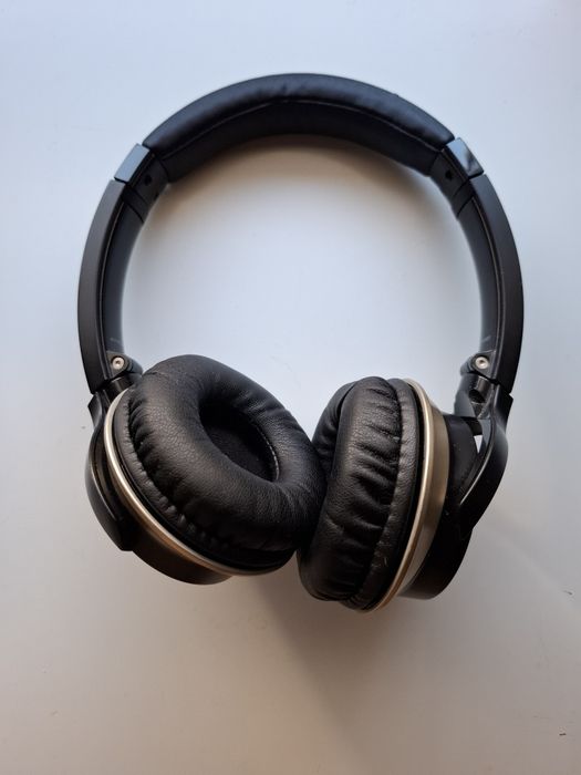 Audiothecnica ATH-AR3BT headphones