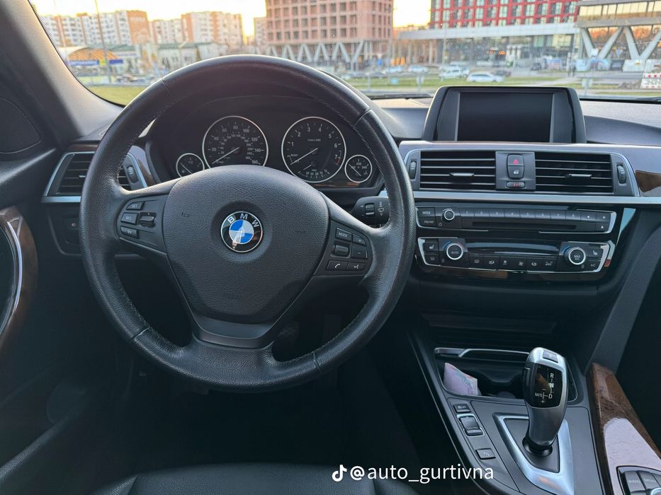 Продам BMW 320 Дуже в гарному стані