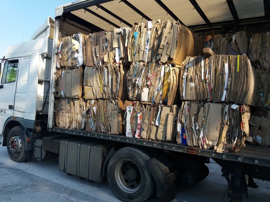 алюмінієва банка з під напоїв макулатура плівка пет  Житомир