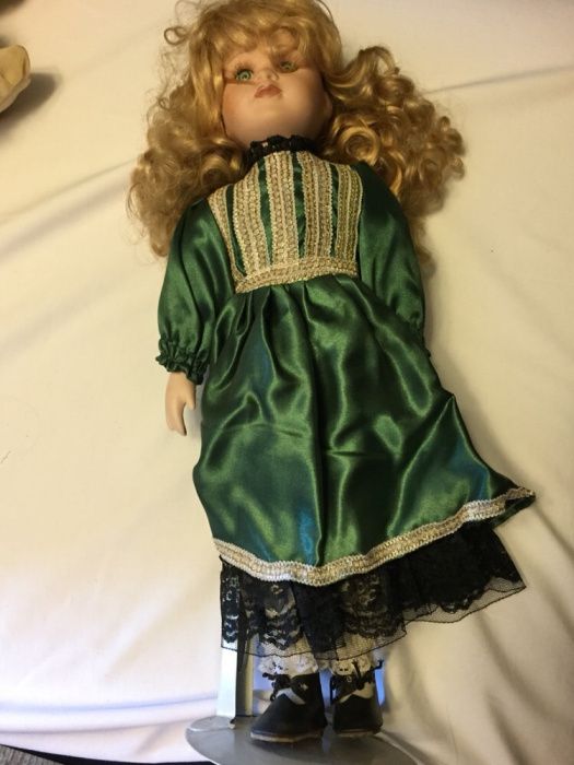 Bonecas de Porcelana c/ s/ suporte