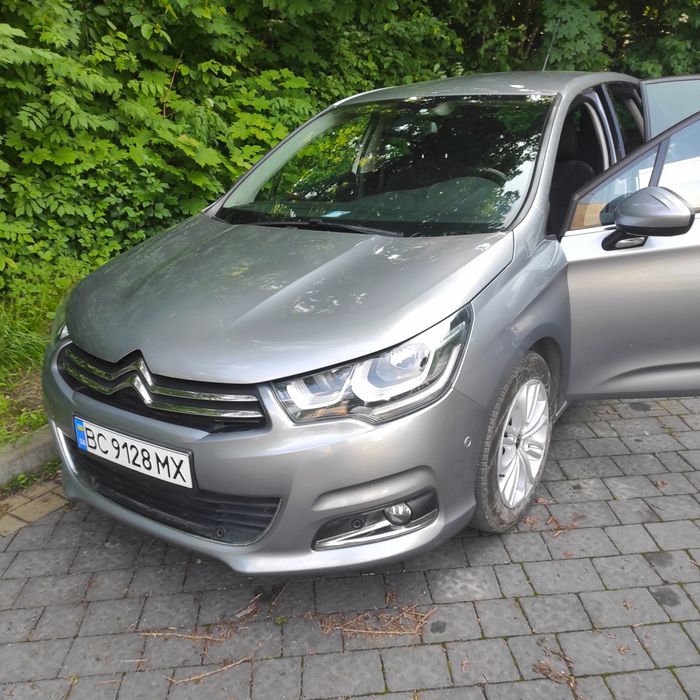 Автомобіль Citroen C4