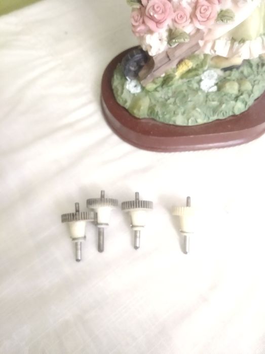 Детали электробритвы.