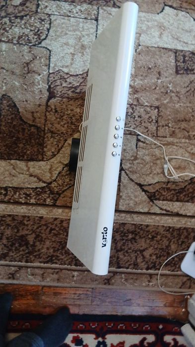 Витяжка кухона Vento