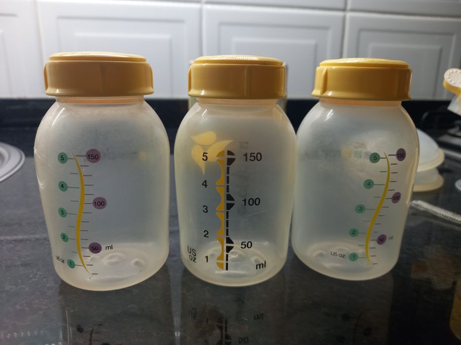 Bomba de extração de leite materno de marca Medela