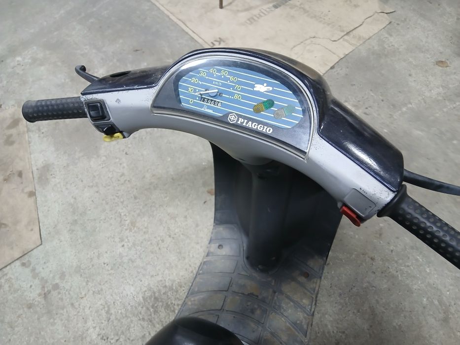 Скутер piaggio zip 2t