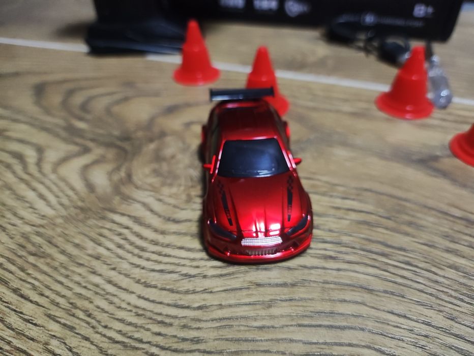 Машинка на радиоуправлении. Дрифт.