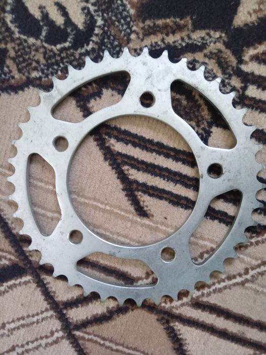 Продам задню зірку Сузукі Хонда Ямана