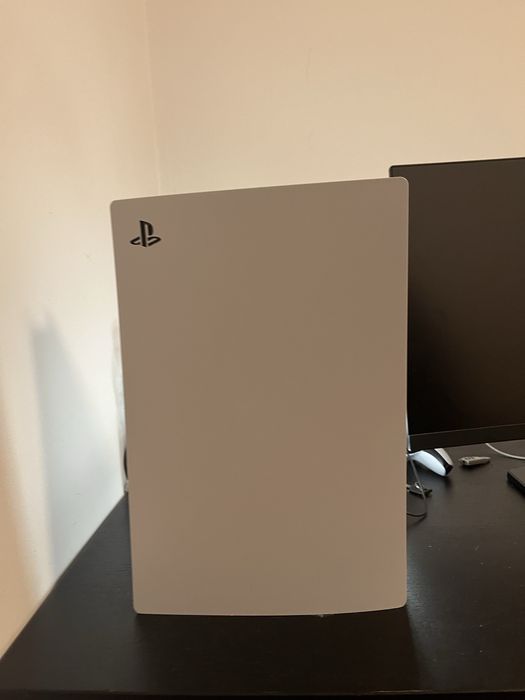 PlayStation 5 Standard (Leitor de Discos) – Como Nova