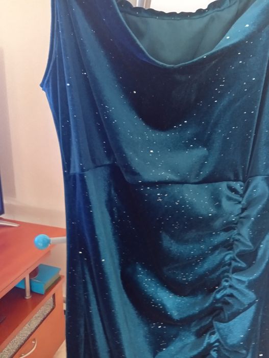 Vestido azul com brilhantes