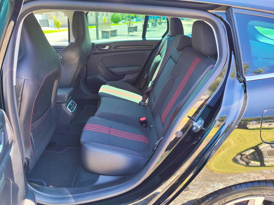 Renault Mégane Sport Tourer 1.6 E-Tech Plug-In Hybrid R.S. Line