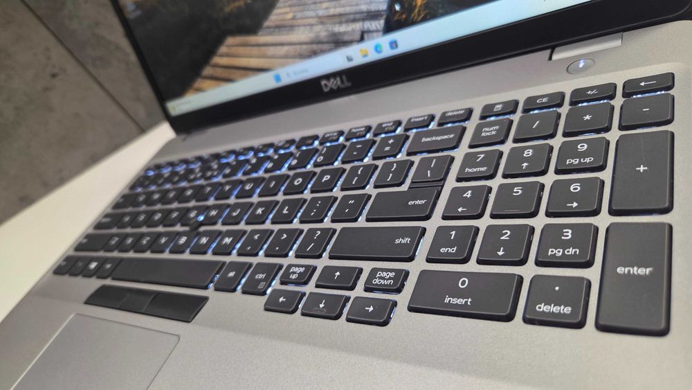 SUPER Dell Latitude 5510 i5 10310U ram 16GB dysk 256SSD nvme Full HD