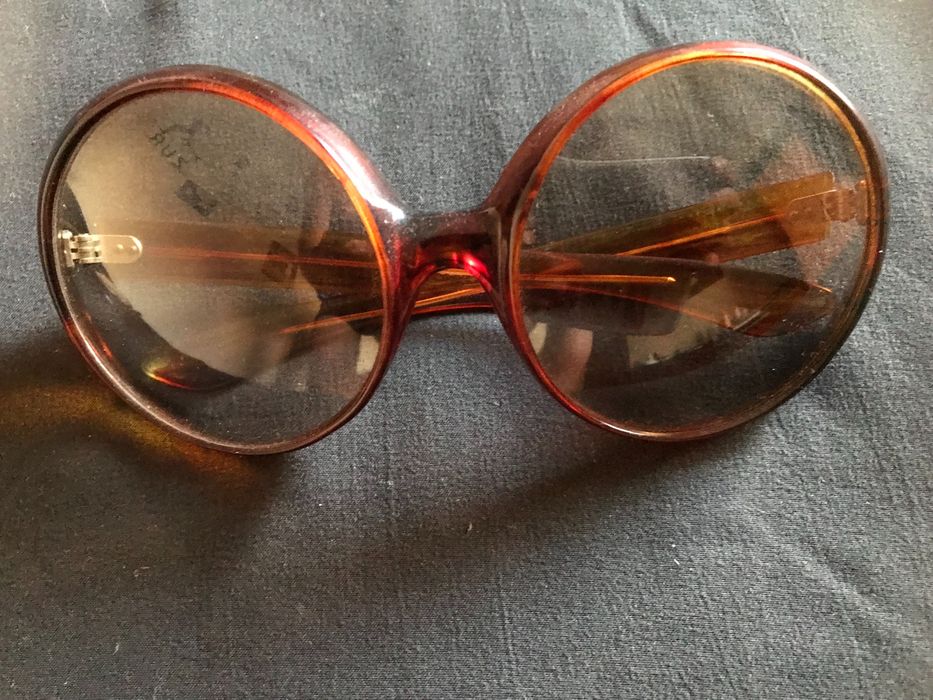 Óculos antigos vintage