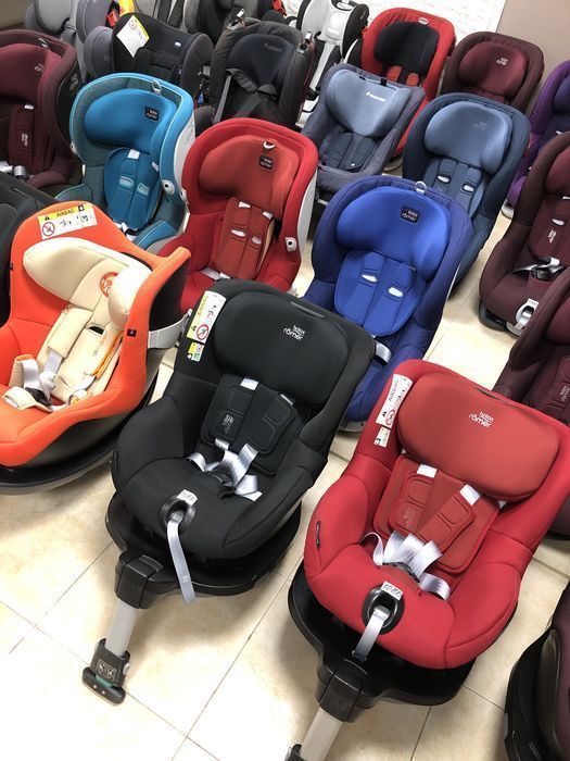 Автокрісла Шоурум Cybex Britax Romer Maxi Cosi Recaro автокрісло