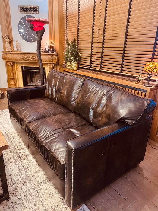 Zestaw ekskuzywnych kanap skórzanych