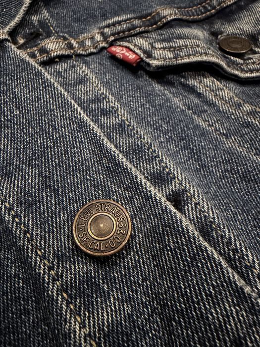 Джинсова куртка Levi's Trucker M синя Made in Mexico як нова