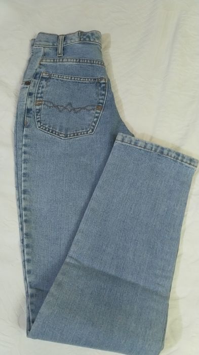 Calça feminina ganga.