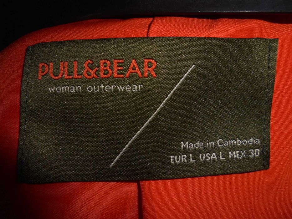 Blusão de senhora da marca PULL&BEAR