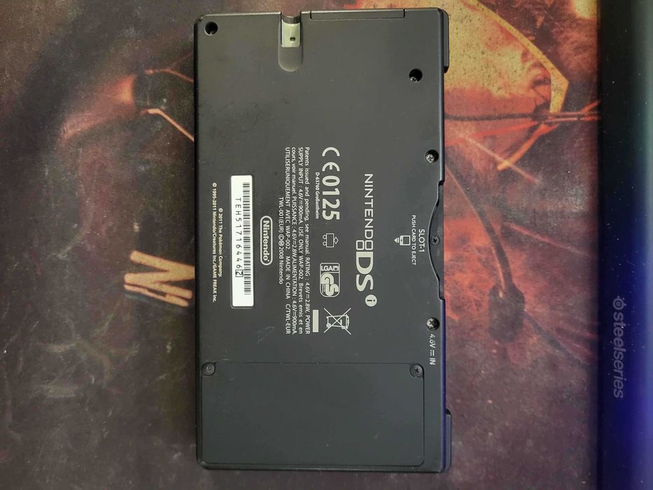 Nintendo DSi Pokemon Black (edição limitada)