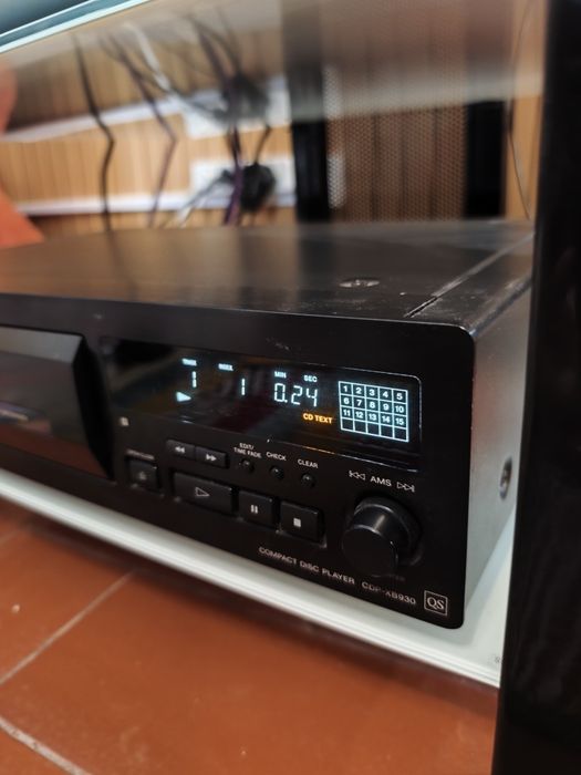 Leitor de CD Sony CDP XB 930 QS