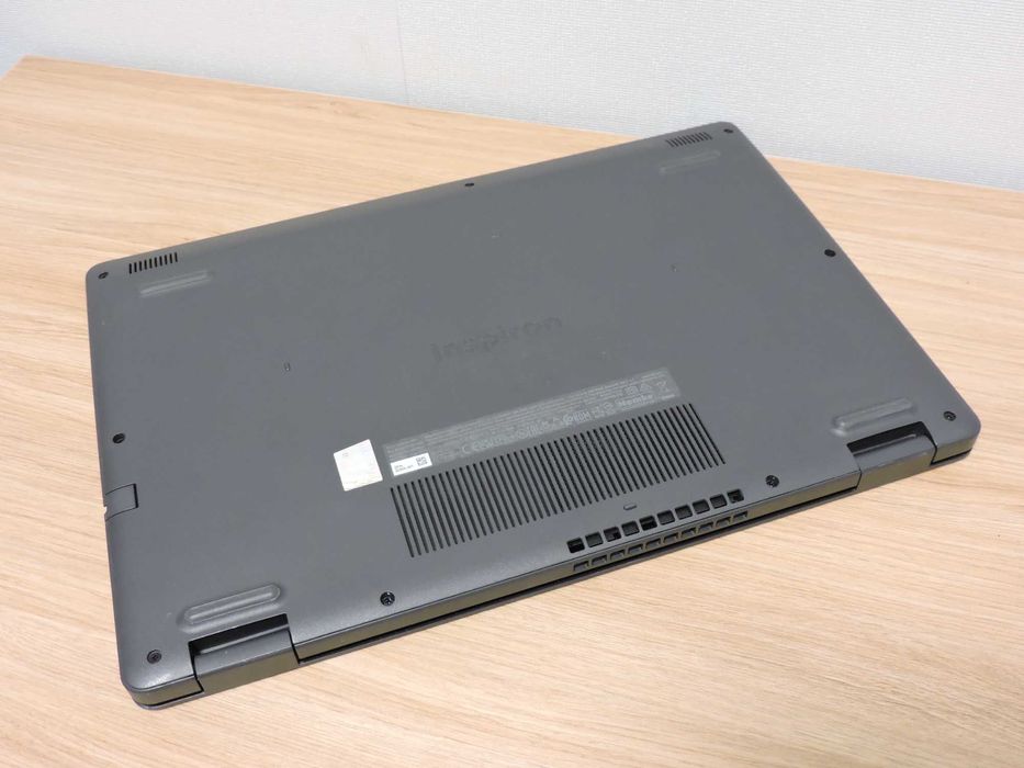 Dell Inspiron 3501/15.6” FHD IPS/i3 1115G4/16GB/SSD 256/UHD