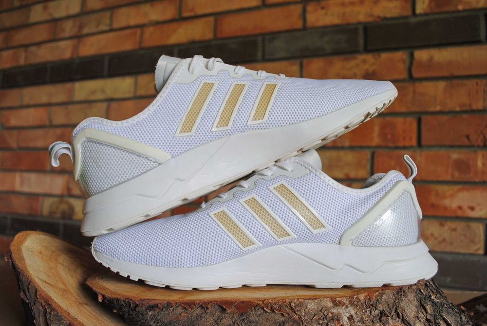 Кроссовки Adidas Оригинал размер 44 стелька 28 см