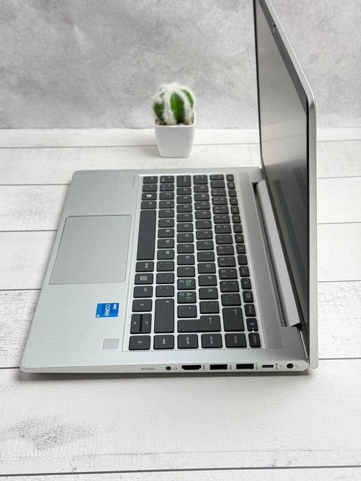 HP 440 G9 i5-1235G7 16ram ddr4 ssd 256 12 GEN Full HD