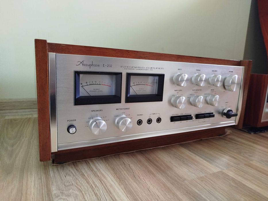Wzmacniacz Accuphase E 202, Sansui, Luxman