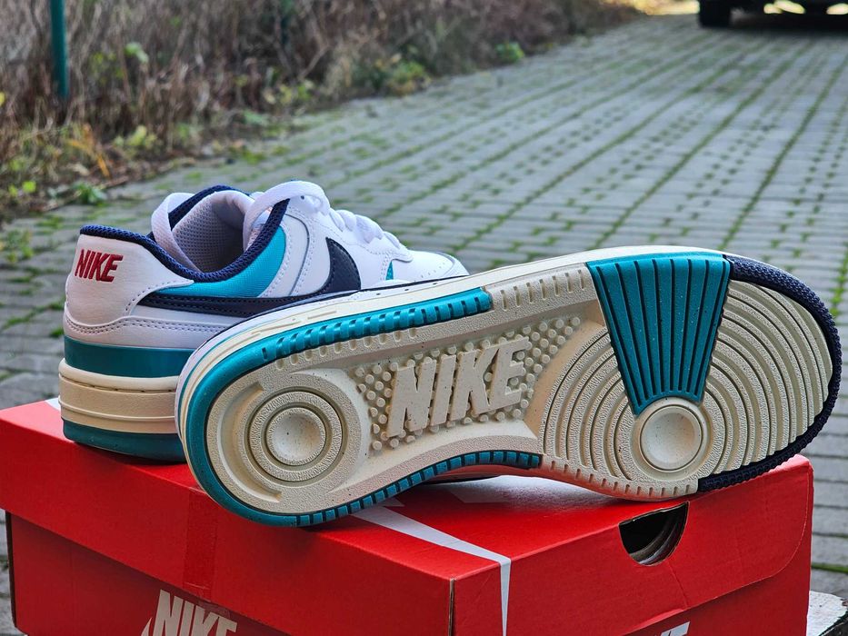 Damskie buty Nike Gamma Force, białe, 37,5, nowe, wmns