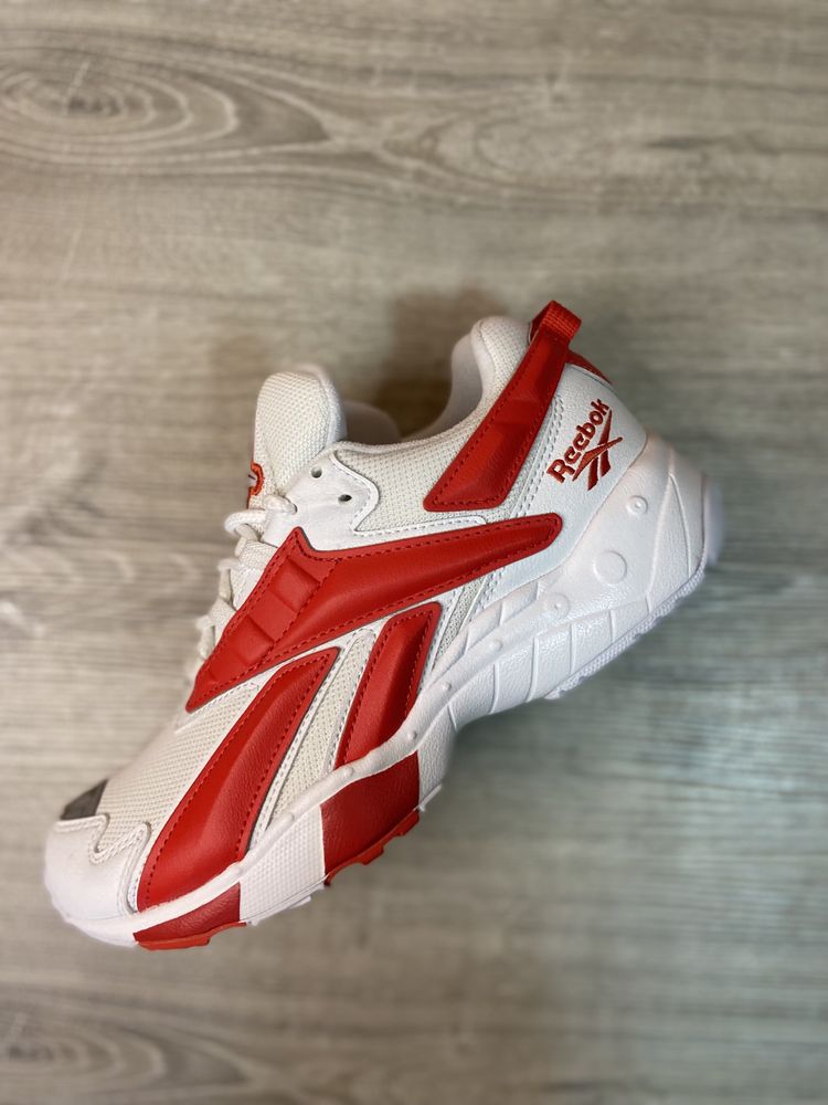 Reebok Interval 96 2 489 .