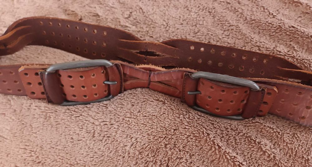 Cinto castanho largo