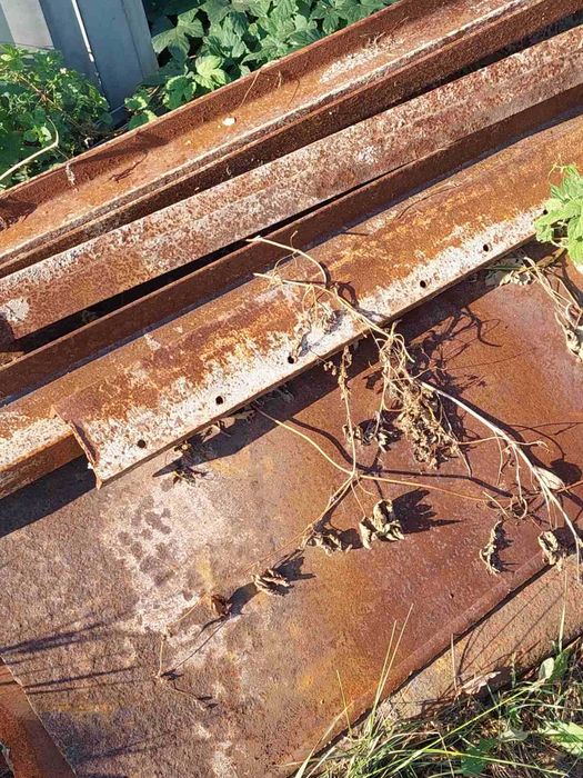 Продам металопрокат, діловий метал б/в: труби, кутки, швелера.