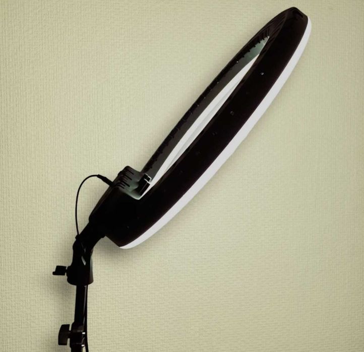 Кільцева лампа класична