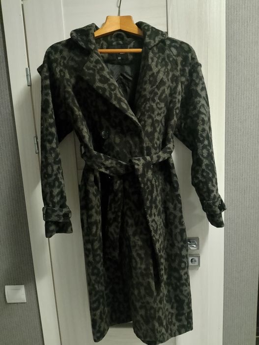 Продам пальто осінь-зима