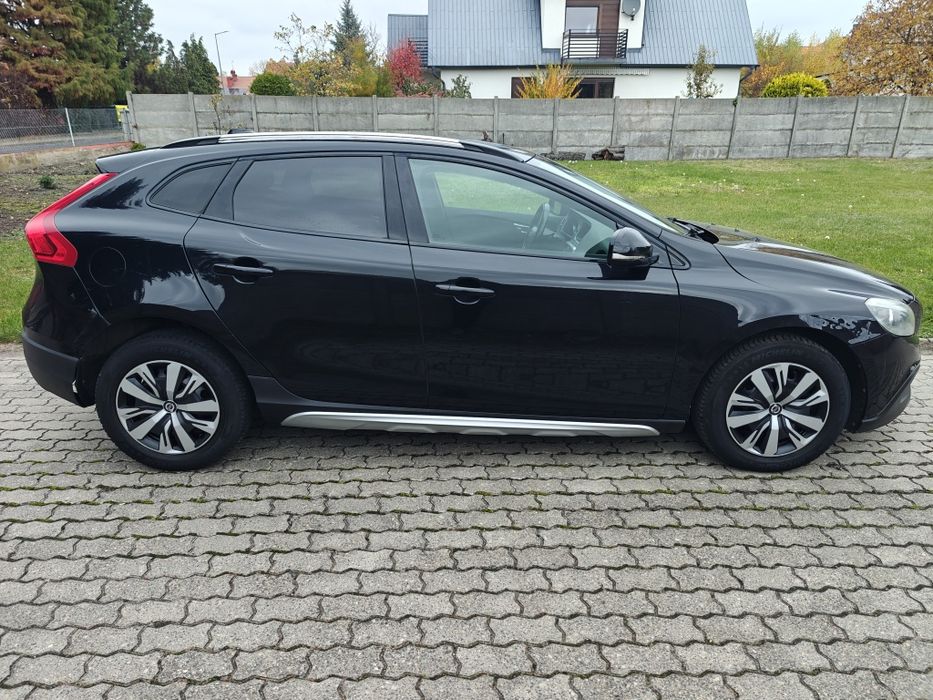 Volvo V40 Cross Country Momentum