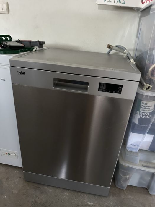 Maquina de lavar loiça BEKO