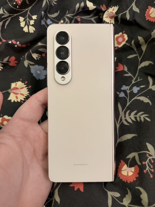 Samsung Galaxy Z Fold 4 512GB DUAL SIM beżowy stan BDB