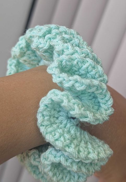 Conjunto Crochê Mãe e Filho/Filha – Chapéus e Scrunchie Verde Água