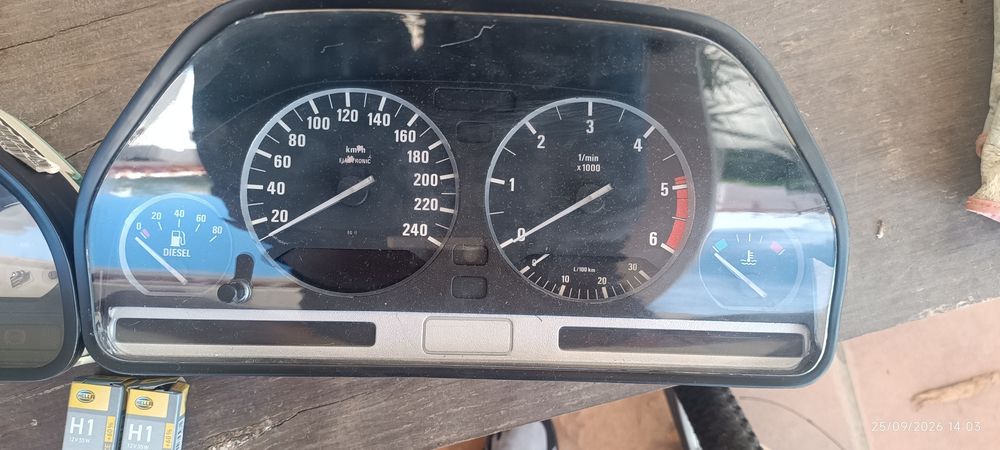 Material BMW E34